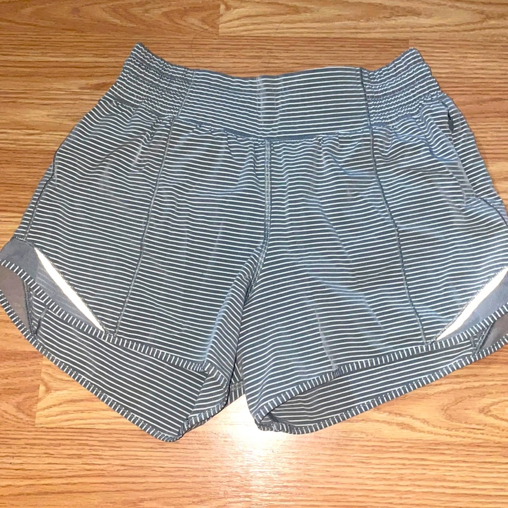 LULULEMON shorts- hotty hots